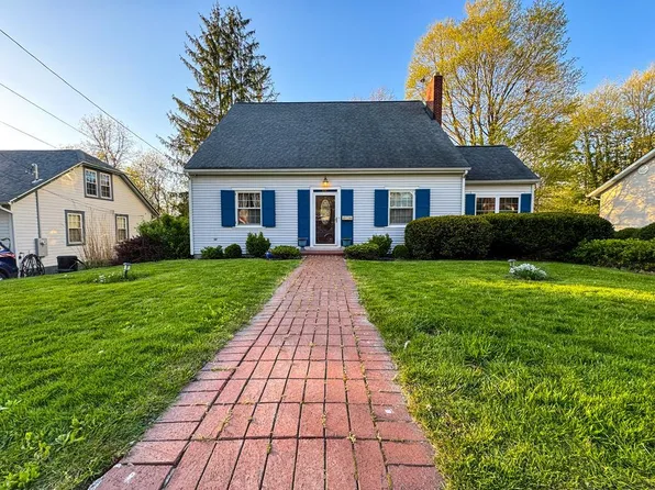 137 Dexter Ave, Beckley, WV 25801