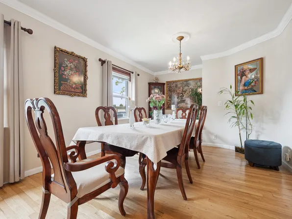 13-62 145th Place image 5 of 32