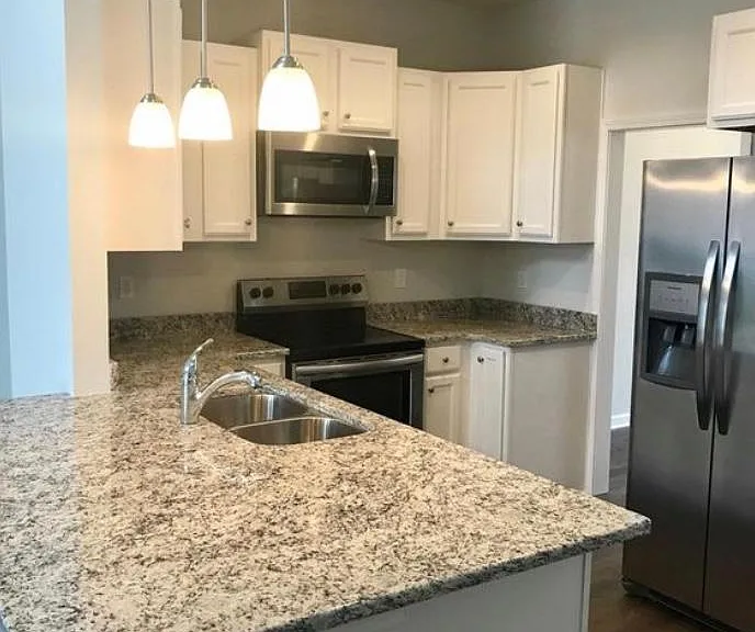 577 Orbison Dr — Photo 2