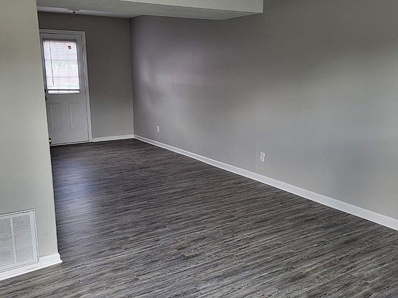 2nd image of 931 Villa Dr #4