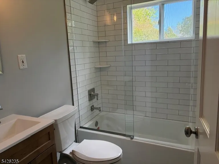 37 Kensington Rd — Photo 11