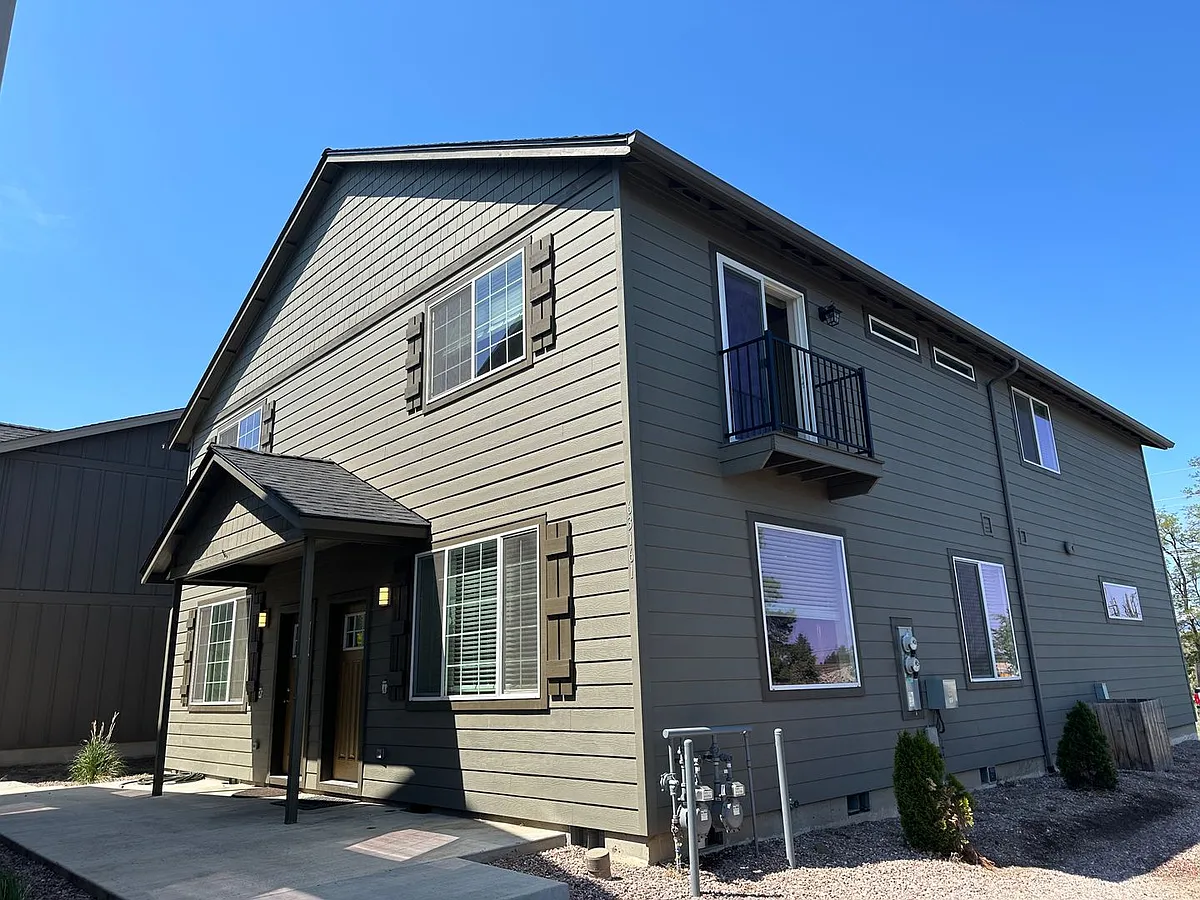 Building Photo - 63159 NE De Haviland St
