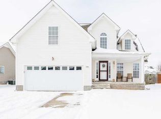 3700 S Naples Ct, Clarksville, TN 37040
