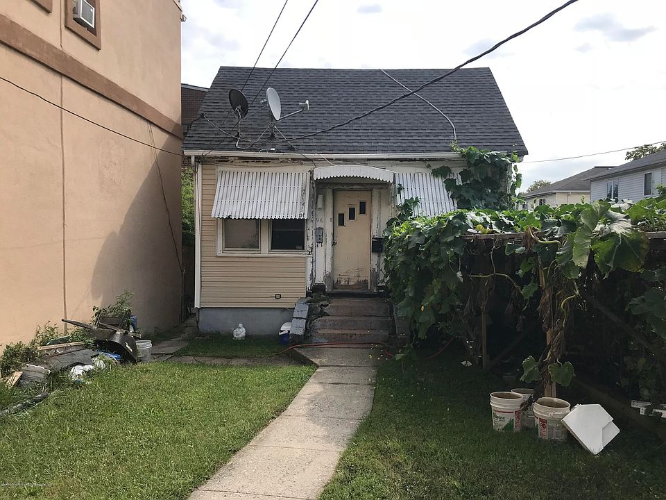 1st image of 96 Hancock St