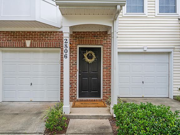 2nd image of 2806 Wyntercrest Ln