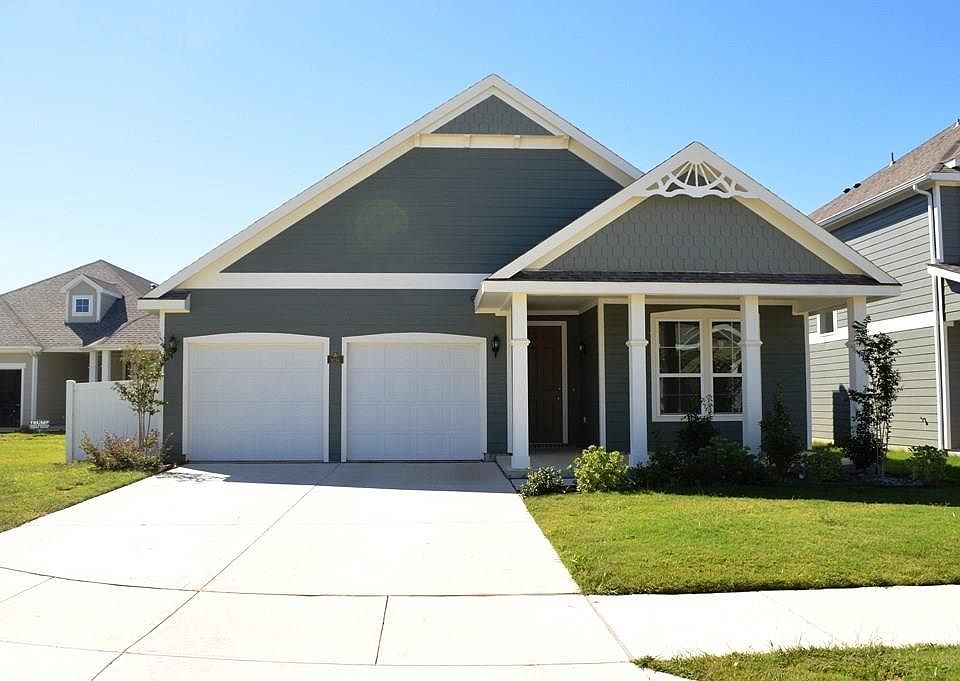 1st image of 9236 Blackstone Dr