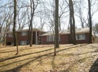 433 Williams St, Longmeadow, MA 01106