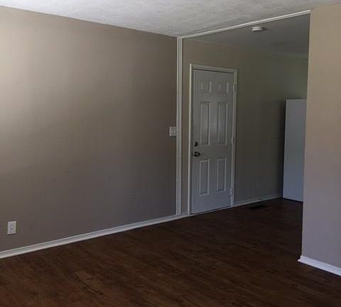 3rd image of 3638 Beasley Dr