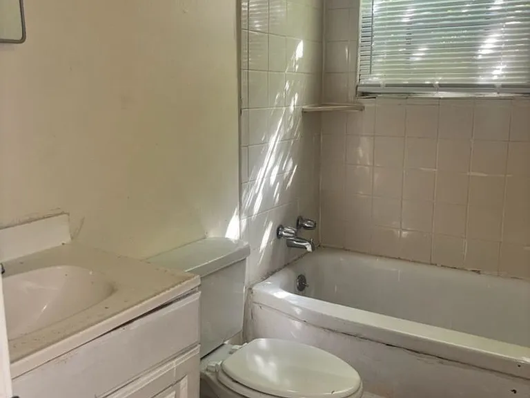 5076 London Ln — Photo 12