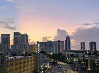401 Golden Isles Dr APT 1015, Hallandale, FL 33009