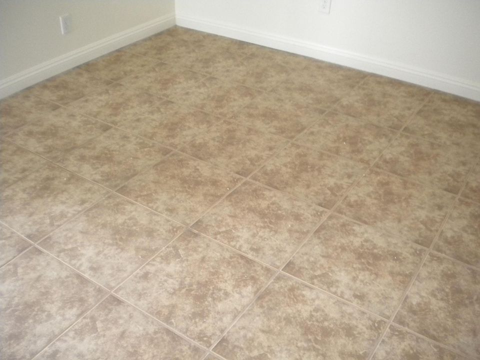 2nd image of 2116 N Sierra Way