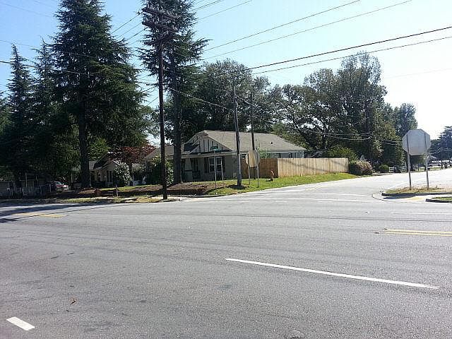 1st image of 1511 Easley Bridge Rd