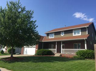 2122 Savannah Dr, Papillion, NE 68133