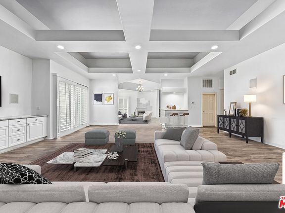 2nd image of 3516 Dixie Canyon Pl