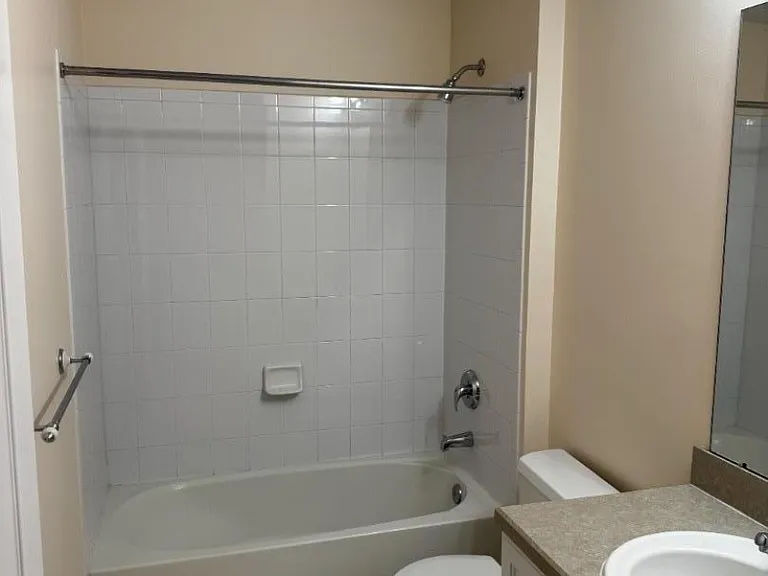 533 Coventry Dr — Photo 16