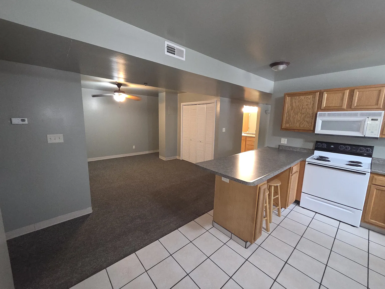 4 bed, 1600 sqft, $1,525 — Photo 3