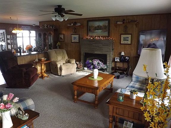 5th image of 239 Oak Tree Dr