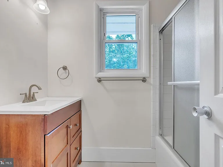10911 Chandler Rd — Photo 35