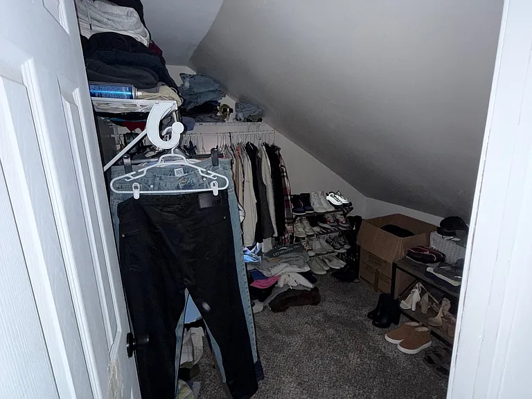 3rd bedroom--currently being used as large walk in closet. Can fit a twin bed