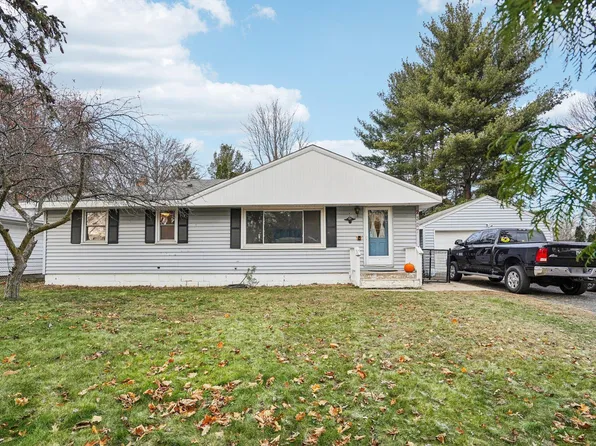 2327 County Road F E, White Bear Lake, MN 55110