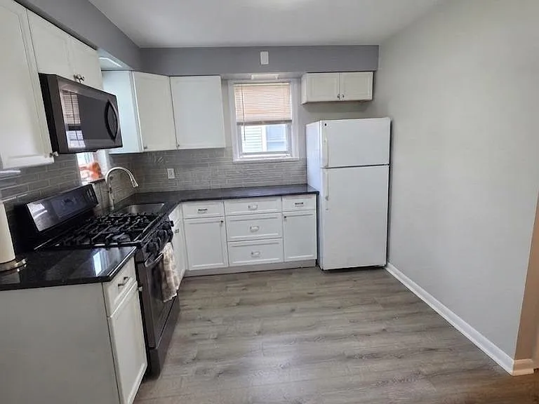 166 Carmita Ave #2 — Photo 13