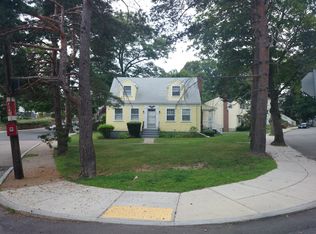 121 Glenellen Rd, West Roxbury, MA 02132