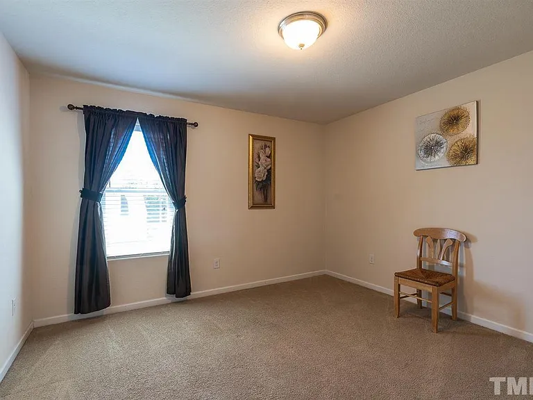 326 Pillow Ln — Photo 25
