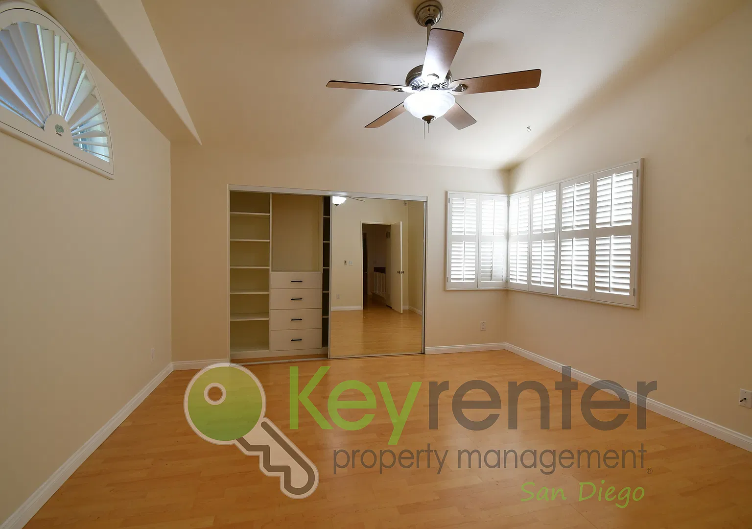 Two-Story Townhouse |Poway School District| 1.2 miles to I-15 Highway — Photo 3