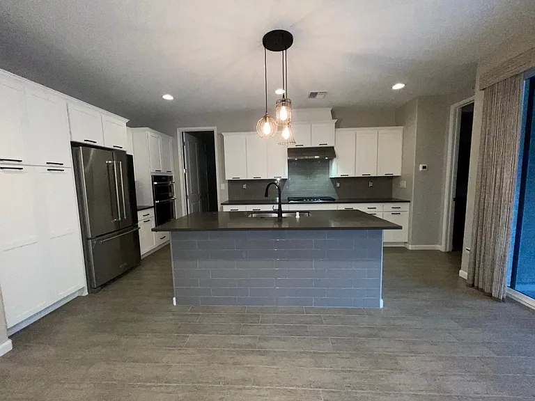 2190 Arpagos Ln — Photo 10