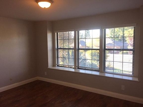 4th image of 3775 Mountain View Dr