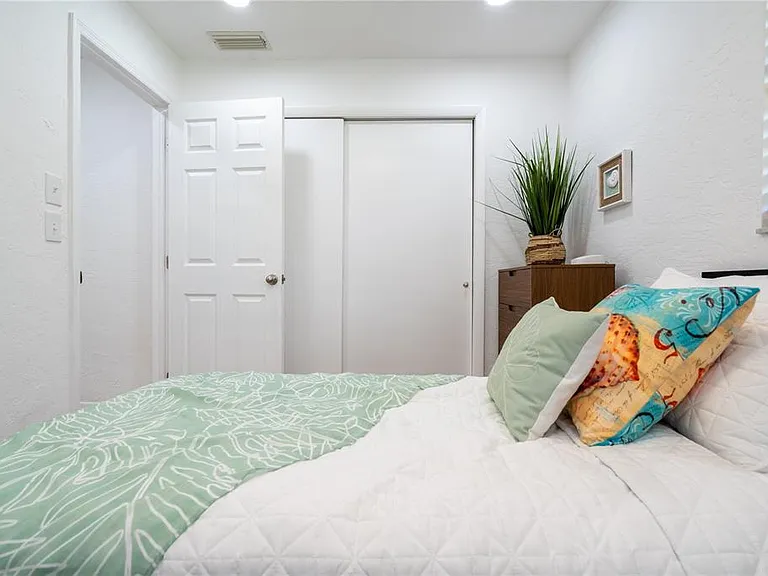 7354 Biltmore Dr — Photo 40
