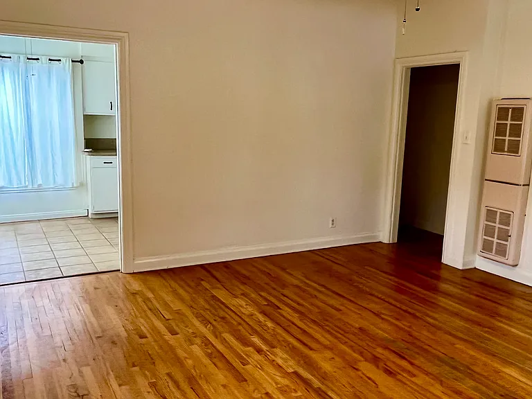 222 N Chevy Chase Dr #5 — Photo 9