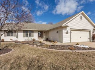2627 Radinz Rd, Green Bay, WI 54311