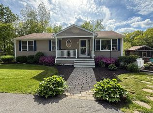 122 Mountain View Rd, Deerfield, NH 03037