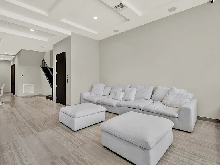 425 N Ocean Blvd #3 — Photo 23