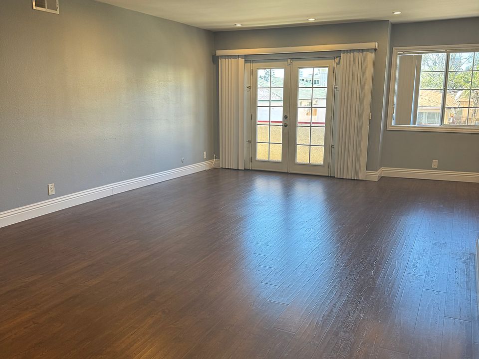 1st image of 916 S Sherbourne Dr APT 205
