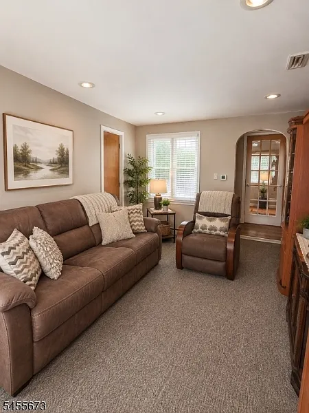 3 bed, 1.0 bath, $3,200 — Photo 3
