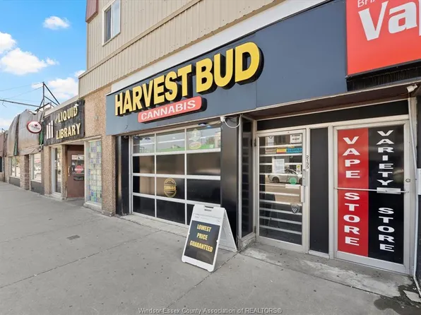 2155 Wyandotte St W #B, Windsor, ON N9B 1K1