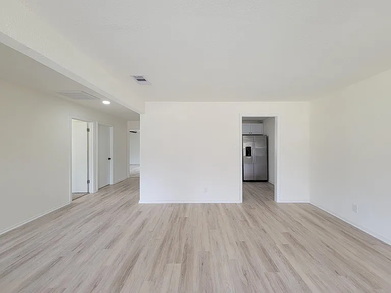 301 Cypress St — Photo 12