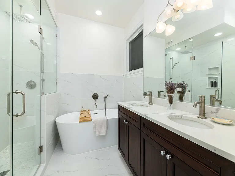 919 W Altgeld St #2 — Photo 17
