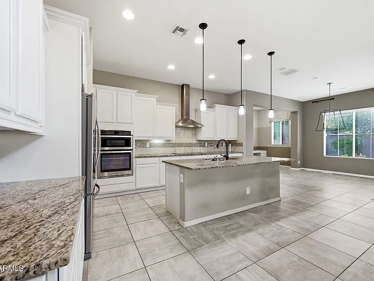 1930 E Horseshoe Dr — Photo 15