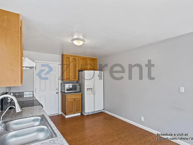 3686 Lightfare Ct — Photo 11