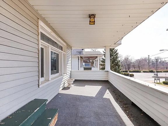 2nd image of 2261 Olive Ave #1