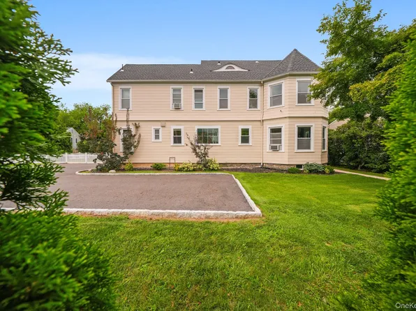 8 Bolton Place, Port Chester, NY 10573