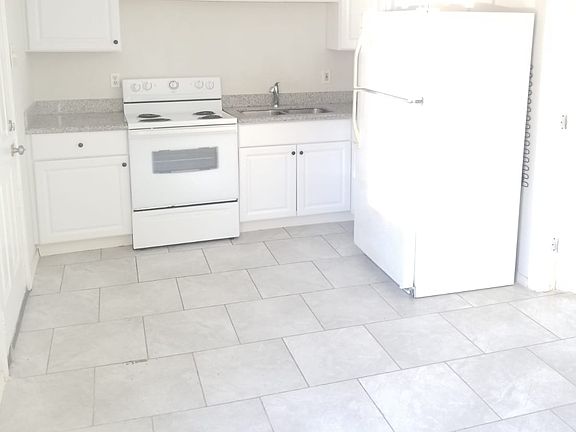 2nd image of 510 6th St Unit A