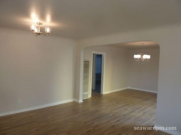 5th image of 955 E Santa Clara St