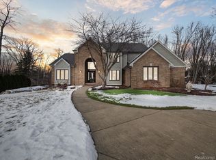 4225 Augusta Ct, Howell, MI 48843