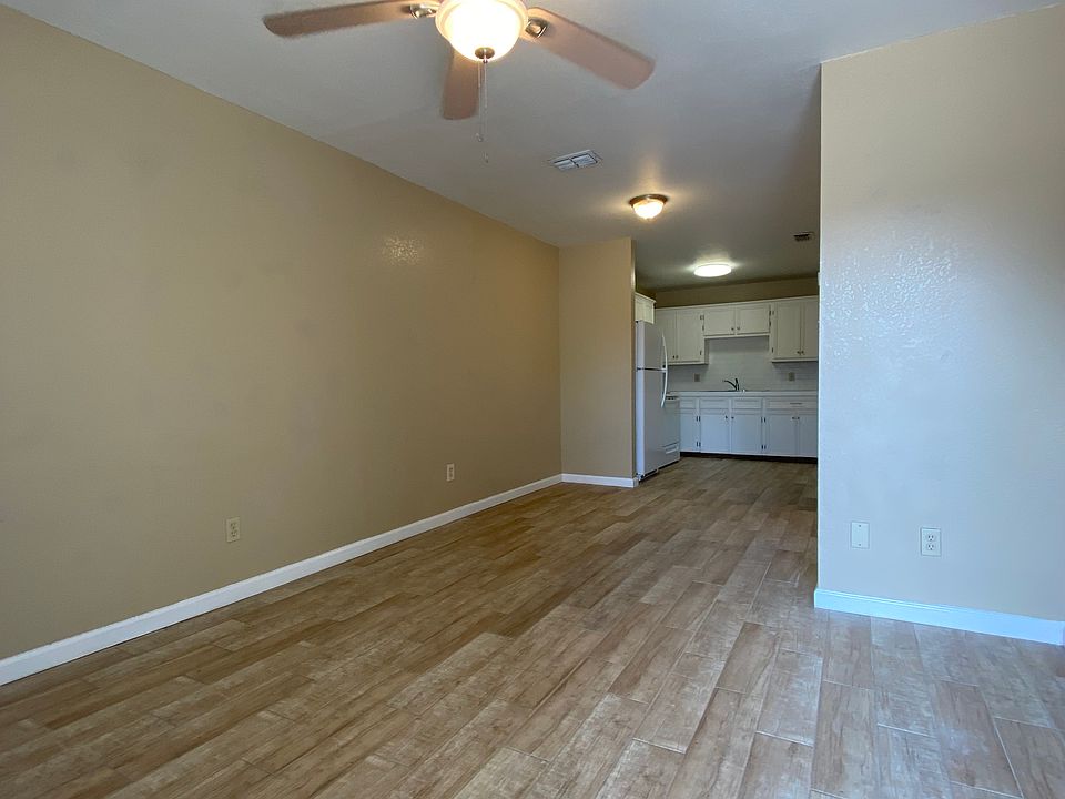 1st image of 2200 N 32nd St #4