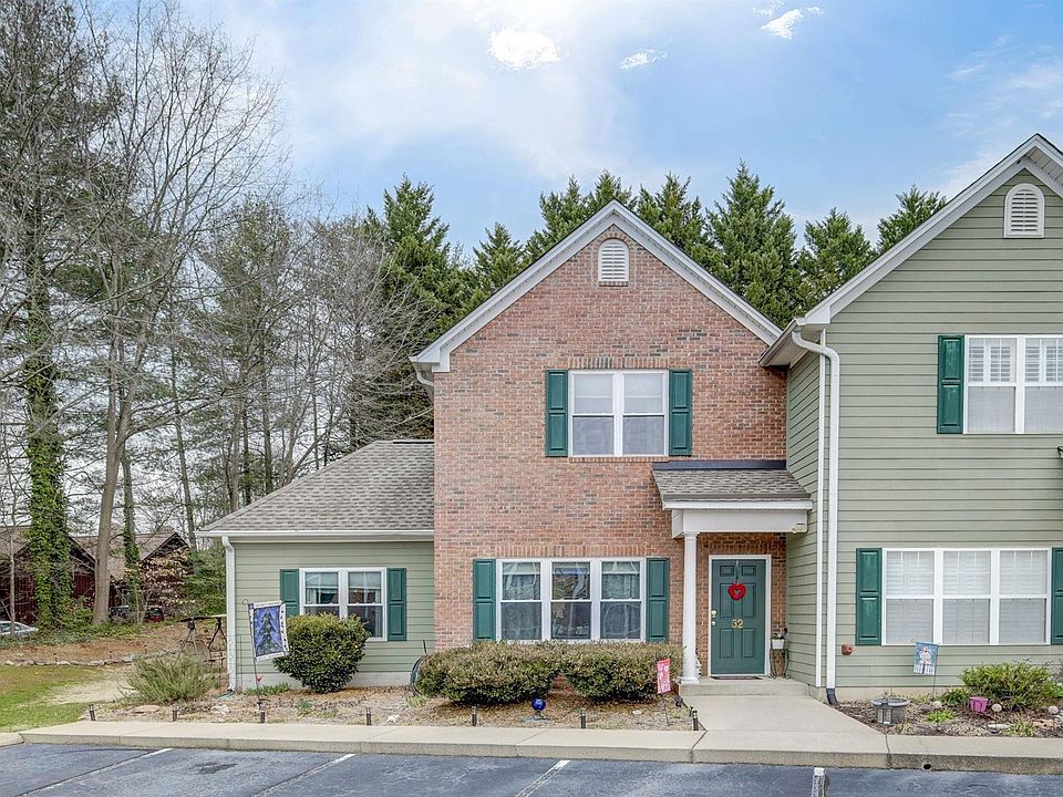 1st image of 32 Rock Garden Ln