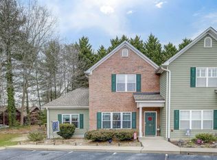 32 Rock Garden Ln, Greenville, SC 29609